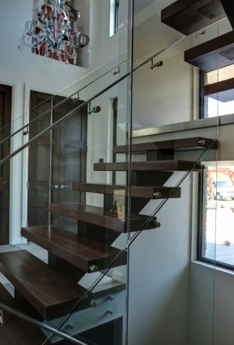 стекло осветленное на коннекторах