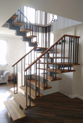 ограждение лестницы из металла